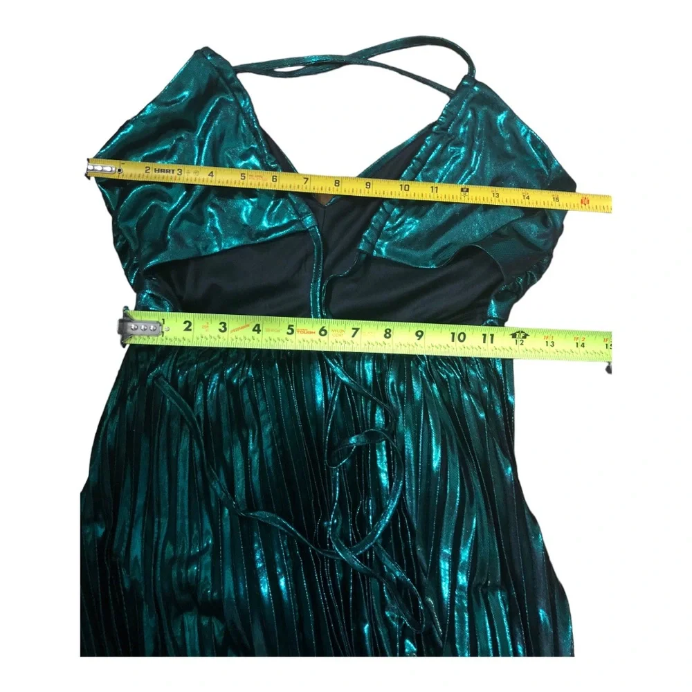 Beautiful emerald green lurex look open lace up back pleated maxi dress size S - Picture 17 of 17